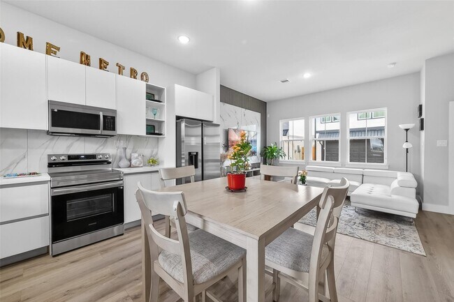 Building Photo - 6702 Metro Blvd