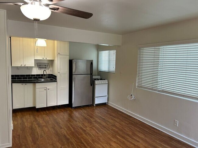Building Photo - WONDERFULLY LOCATED DWNSTRS 1BD 1BA STUDIO IN OLD TOWN SEAL BEACH!