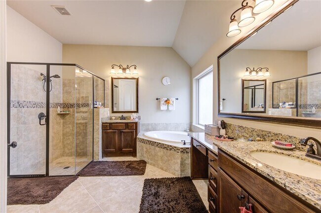 Building Photo - 27718 Lakeway Trail Ln