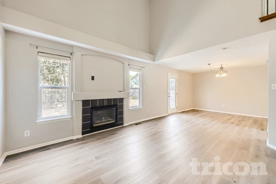 Building Photo - 4687 E 134th Ave