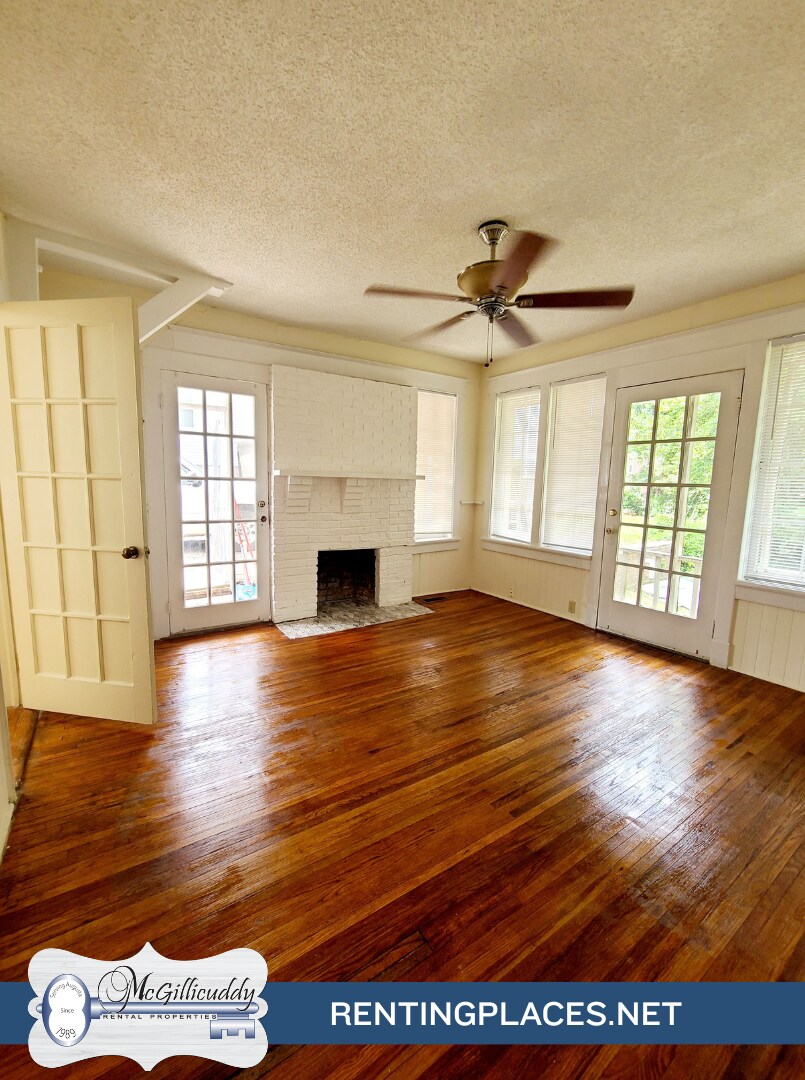 Building Photo - 2097 Heckle St