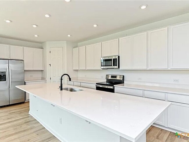 Building Photo - 157 Seattle Slew Dr