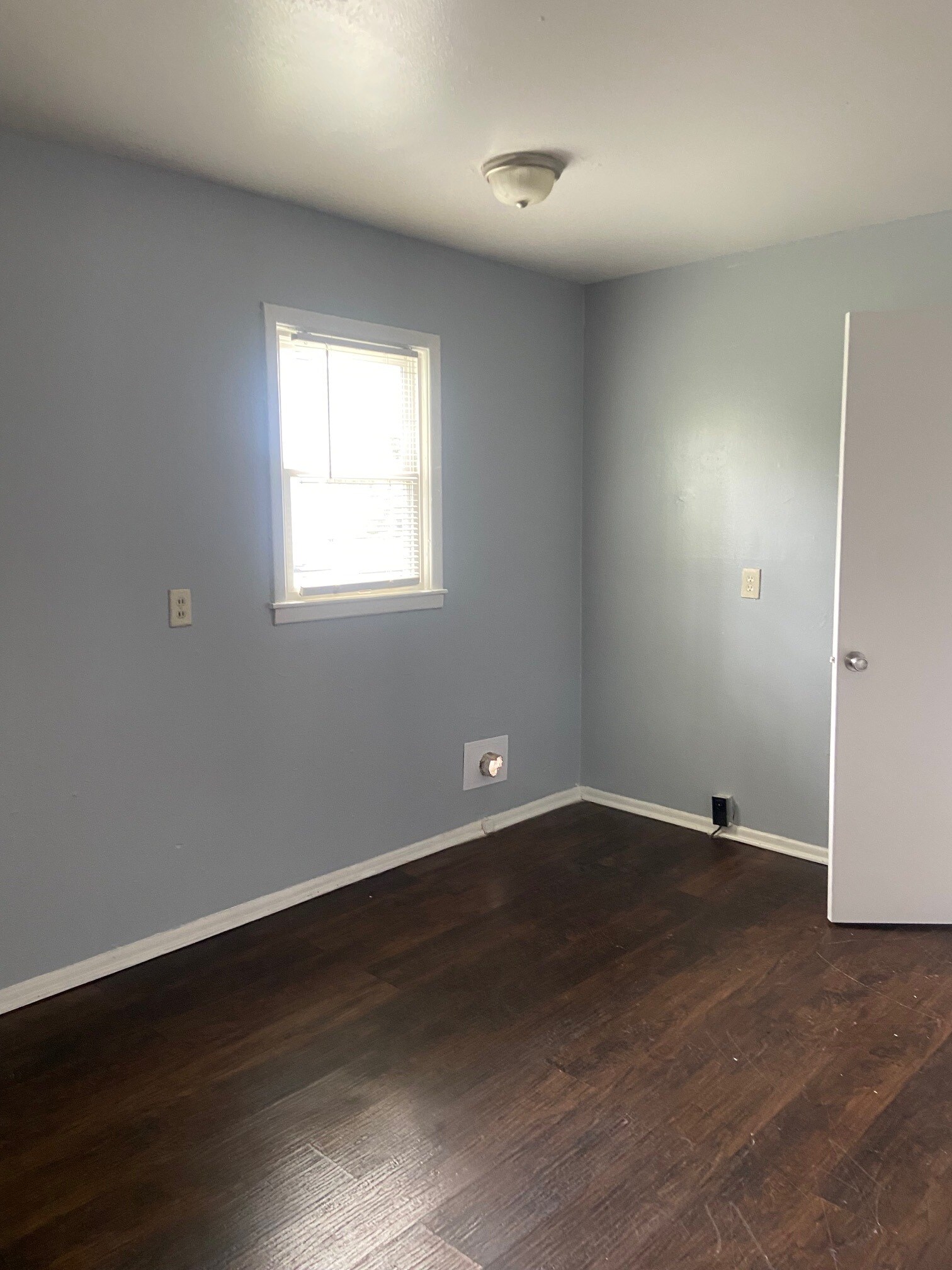 Building Photo - 228 15th Ave SW