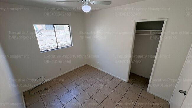 Building Photo - 3 bedroom 1 bathroom house located near E. California Ave/ Mt Vernon Ave