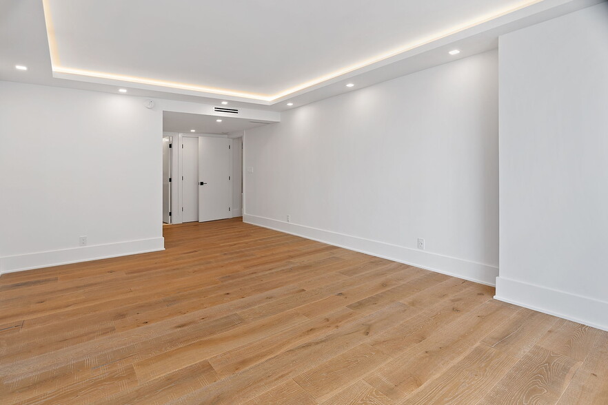 Building Photo - 4020 Galt Ocean Dr