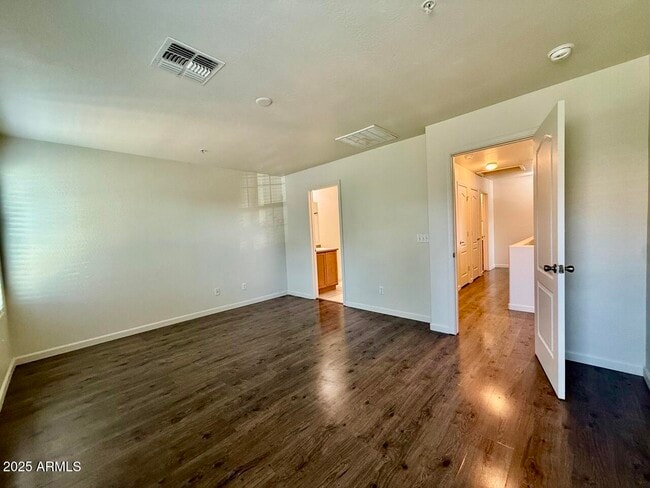 Building Photo - 1520 N 80th Dr