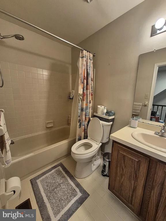 Building Photo - 262 Tulip Tree Ct