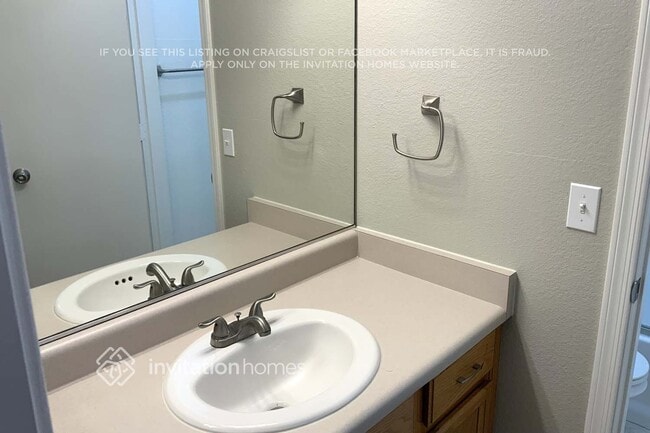 Building Photo - 3606 W Via Del Sol Dr