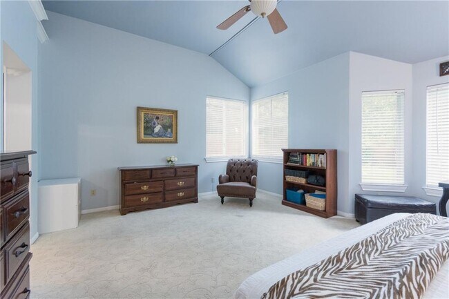 Building Photo - 6300 Redgate Ct