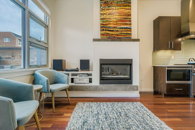 Building Photo - Luxury Pearl Street 1BDR