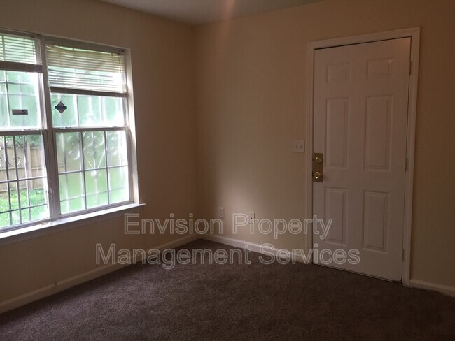 Building Photo - 1492 Cedar Creek Dr