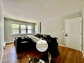 Building Photo - 52 Oak Ridge Dr