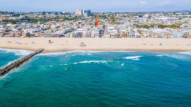 Building Photo - 121-121 139 39th St