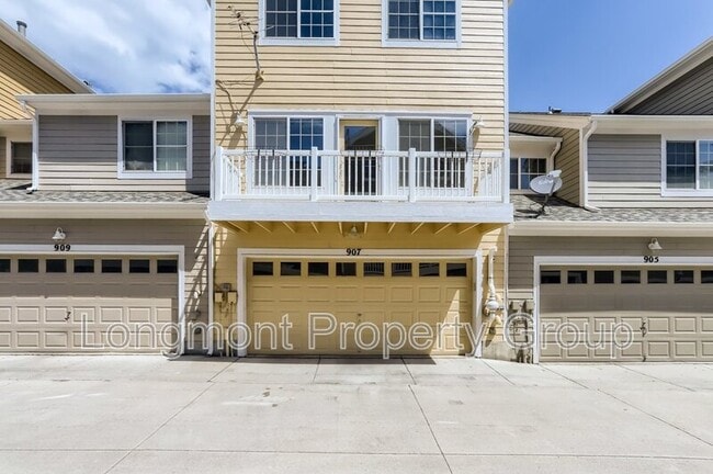 Building Photo - 907 Snowberry St