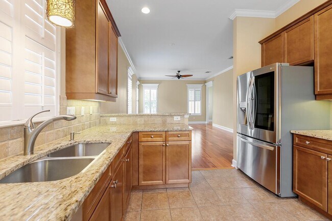 Building Photo - 4244 Grove Park Dr