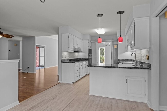 Building Photo - Corner Lot Brandywine Home Available for Long Term Rental