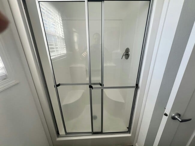 Building Photo - 40 Betty Dr