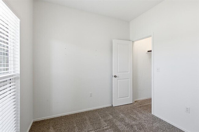 Building Photo - 7607 Ivy Trellis Trl