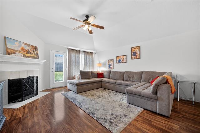 Building Photo - 1245 Mountain Peak Dr