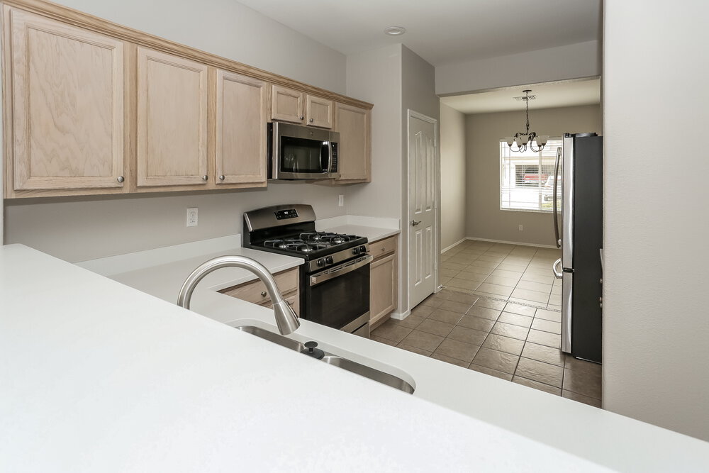 Building Photo - 11722 W Lincoln St