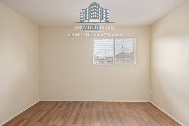 Building Photo - 1111 E Butler Dr