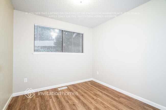 Building Photo - 14719 104th Ave E