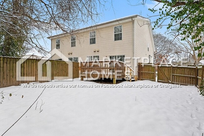 Building Photo - 311 Plum St