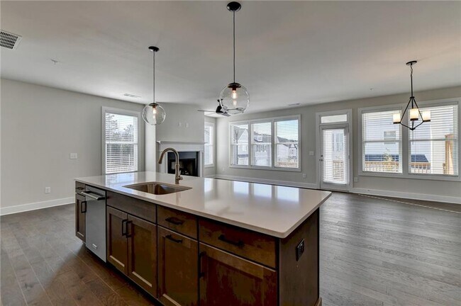 Building Photo - 1241 Waldon Xing