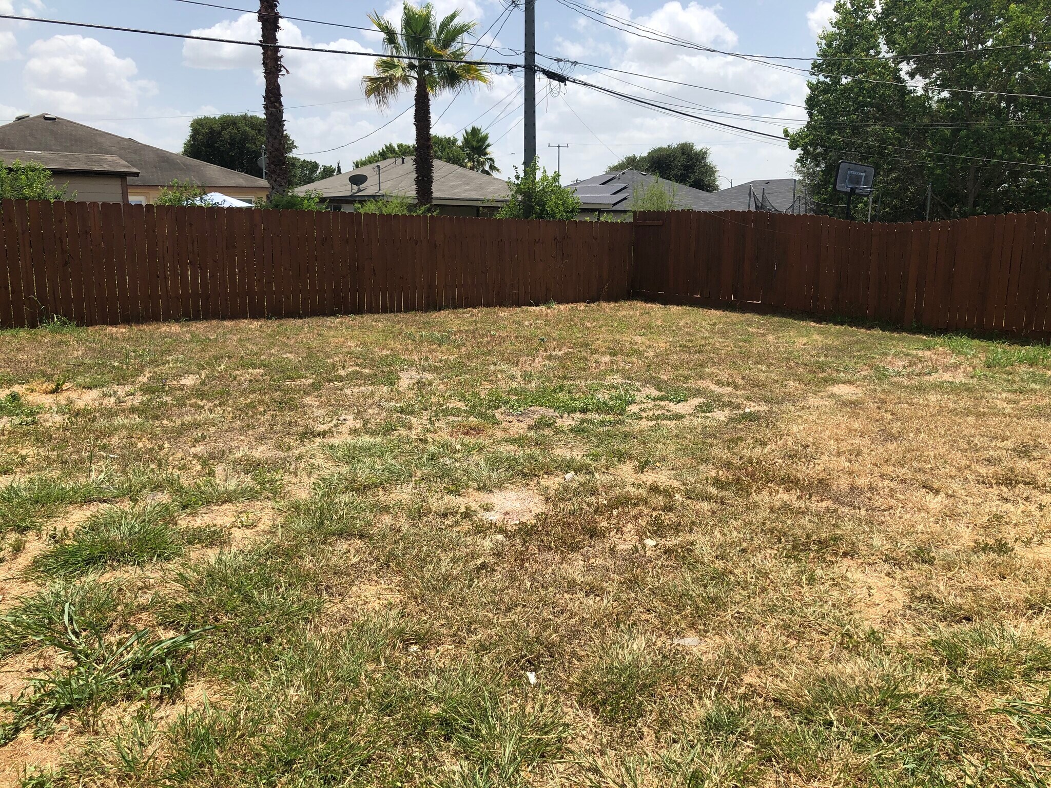 Building Photo - 208 La garde St