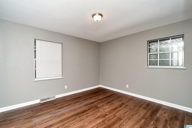 Building Photo - 2415 Ormond Dr