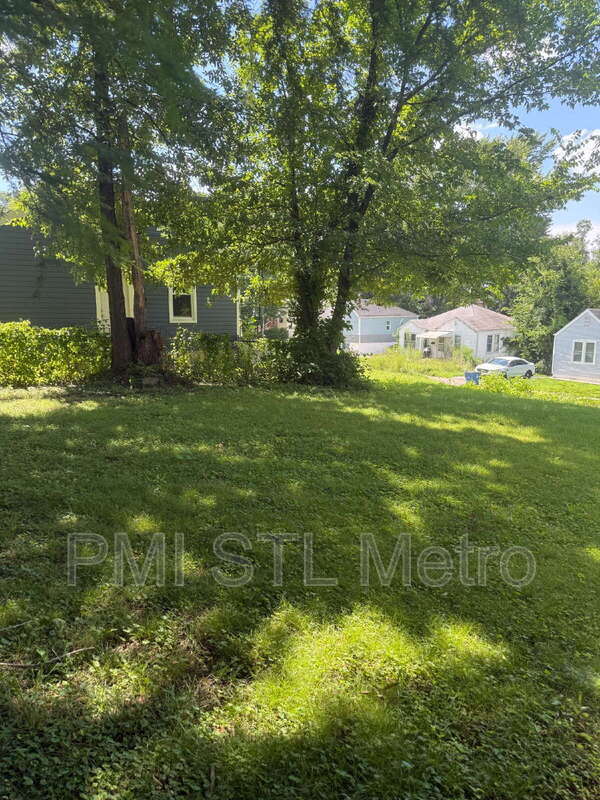 Building Photo - 2516 Tyrell Dr