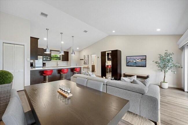 Building Photo - 11863 Wimbledon Cir