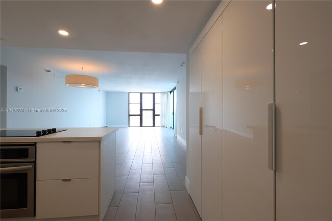 Building Photo - 20515 E Country Club Dr