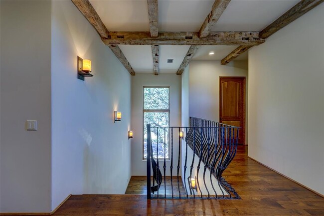 Building Photo - 418 Cattle Trail Dr