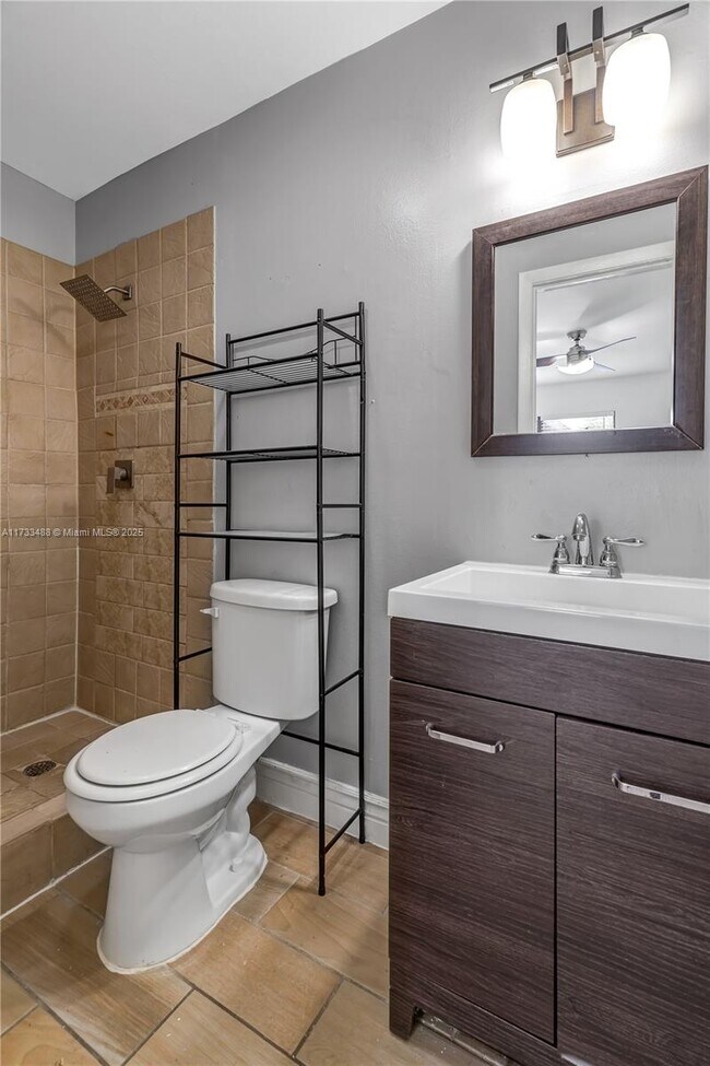 Building Photo - 2530 Coral Springs Dr