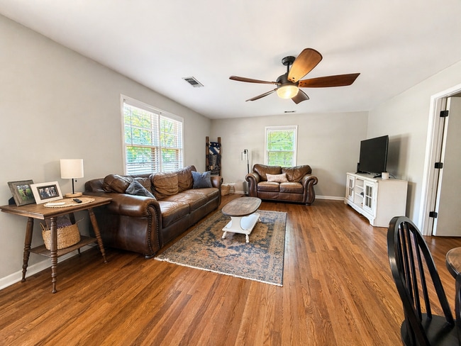 Building Photo - 1021 Old Bishop Rd