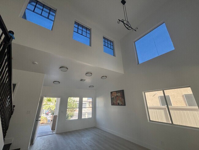 Building Photo - Spacious 4Br/3Ba Home in Galena Pointe – in North Las Vegas