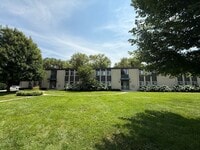 Building Photo - 645 W Park Ave