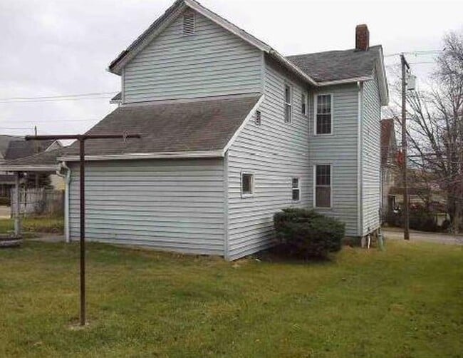 Building Photo - 164 E Main St