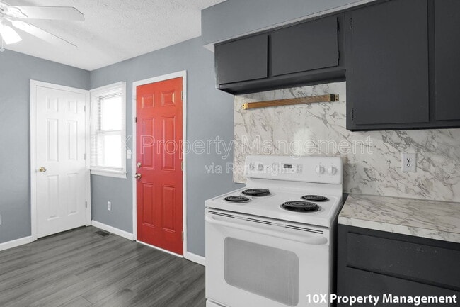 Building Photo - 6169 Laurelwood Ct