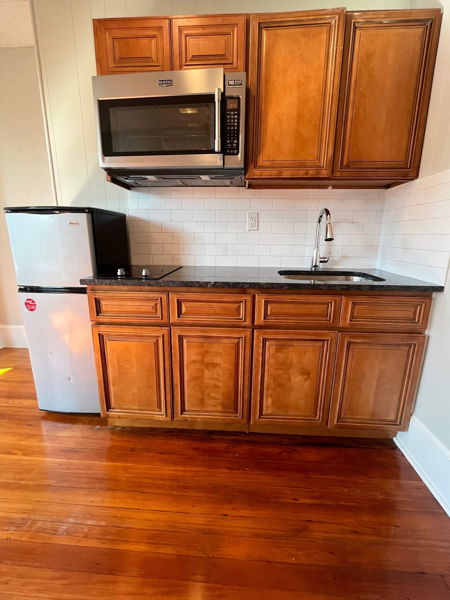 Building Photo - 870 Beacon St