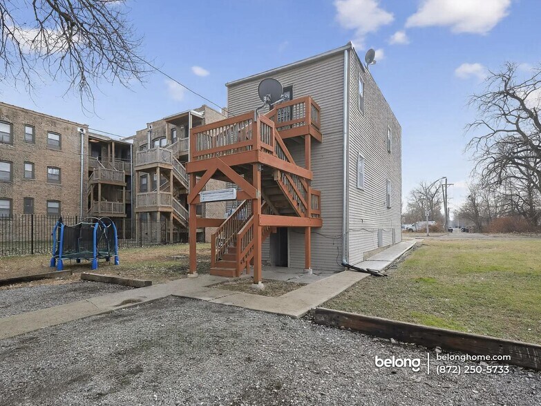 Building Photo - 1144 W 68th St