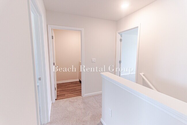 Building Photo - 5 Bedroom Home in Myrtle Beach