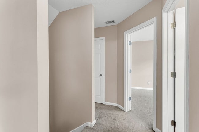 Building Photo - 13 Cypress Ln