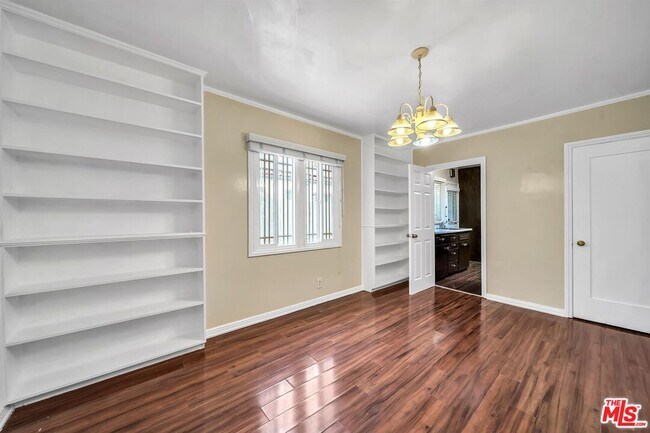 Building Photo - 359 S Highland Ave