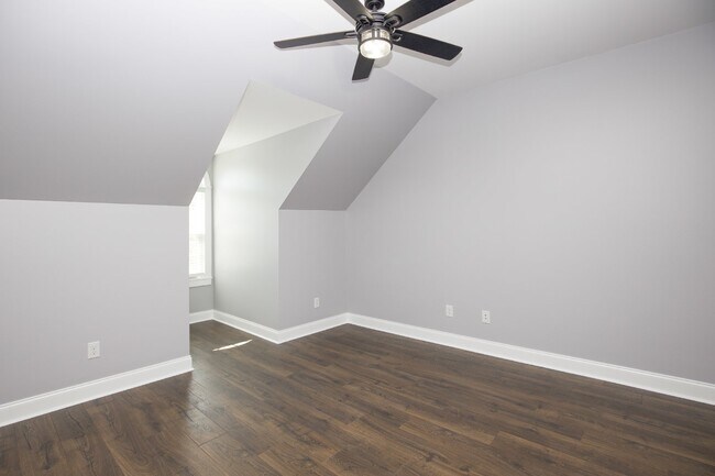 Building Photo - "Spacious and Inviting 2620 sq. ft. Home i...