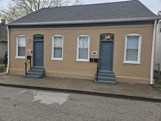 Primary Photo - 409-411 South 1st St