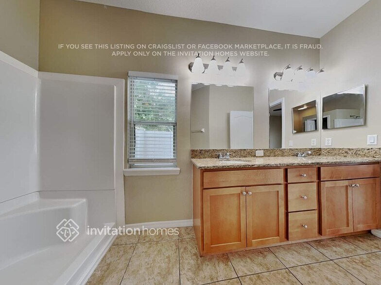 Building Photo - 2122 Senate Ave