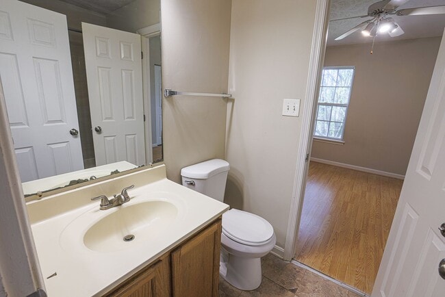 Building Photo - 117 Heron Ct
