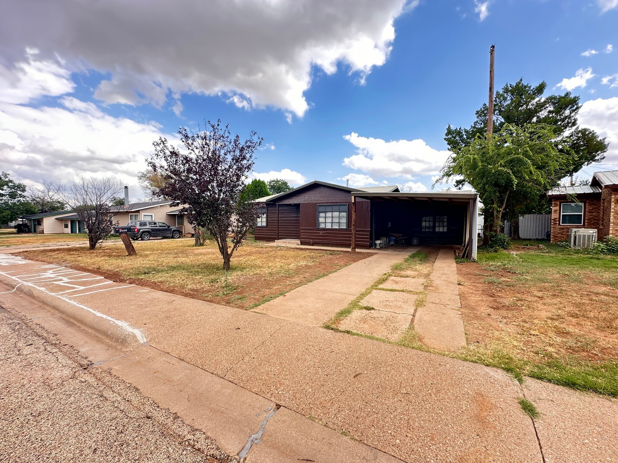 Building Photo - 3805 Highland Dr